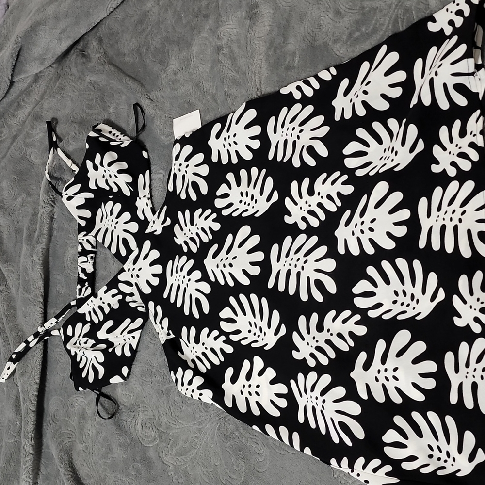 Black & white cut out floral dress